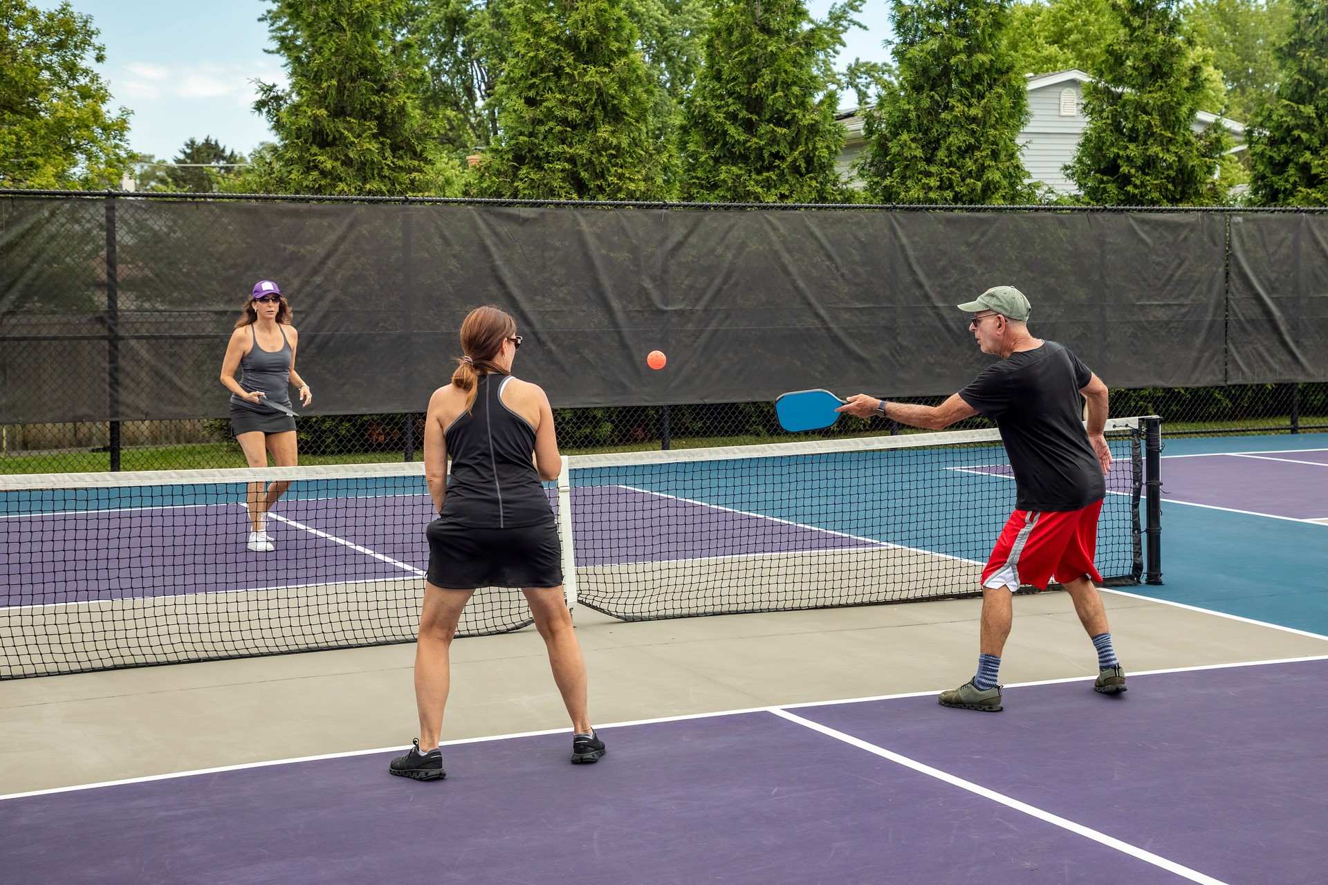 Pickleball-Spieler in Aktion